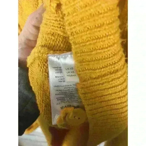 Pilcro Womens Size XS Yellow Long Sleeve Button Up Sweater Collared Oversized - Picture 4 of 6